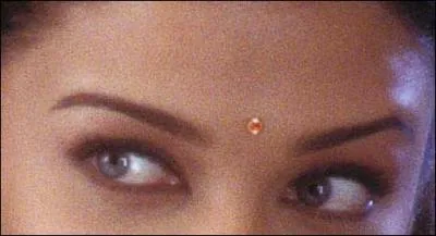 A qui sont ces yeux ?