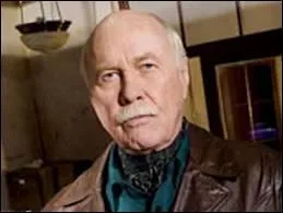 Comment s'appelle-t-il dans la vraie vie ?