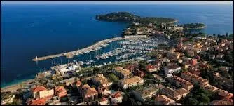 Pour terminer, nous partons  Saint-Jean-Cap-Ferrat (dpartement 06). Nous sommes donc en rgion ...