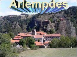 Nous commenons par une visite de la commune d'Arlempdes (Auvergne), classe parmi les Plus Beaux Villages de France. Elle se situe dans le dpartement n ...