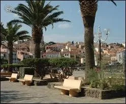 Je vous emmne ensuite  Banyuls-sur-Mer (rgion Languedoc-Roussillon). Nous serons ainsi dans le dpartement ...