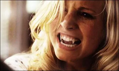Dans quelle saison Caroline est-elle devenue vampire ?