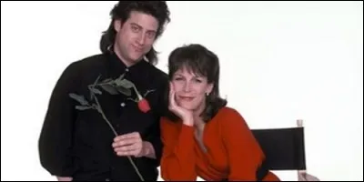 Qui interprète le rôle de Hannah Louann Miller dans la série "Anything but Love" ?