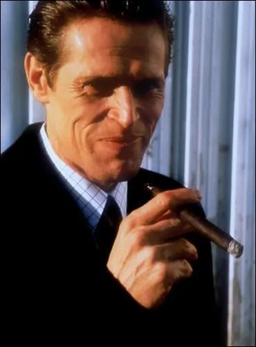 Et enfin, qui joue le dtective John Kimball, qui enqute justement sur la disparition du personnage de la question prcdente ?