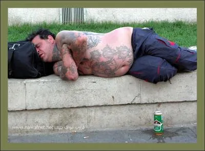 Ce garon a trop bu ce soir. Comment est-il ?