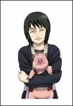 Je suis l'assistante personnelle de l'Hokage. Je suis une jnin eisei-nin. Je suis tout le temps en compagnie de Tonton. Mon nom est :