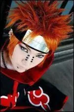 Je suis le chef de l'Akatuski. Je possde le Rinnegan comme Kekkei Genkai et je suis Dieu. Mon nom est :