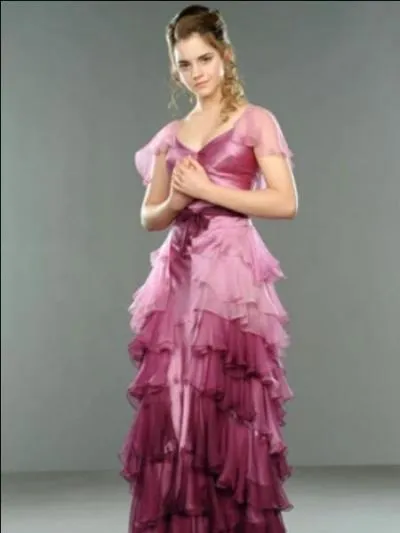 Avec qui va-t-elle au bal de Nol ? (Film 4)