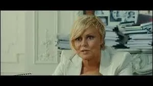 Comment s'appelle la srie dans laquelle la star hollywoodienne joue-t-elle ?