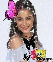 Dans quel pays habite-t-elle ?