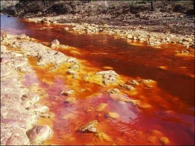 Le Rio Tinto en Espagne est une des rivires les plus ... d'Europe.