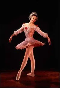 Quelle était la particularité de la danseuse étoile Margot Fonteyn ?