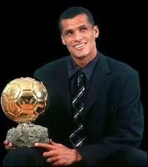 Encore un brsilien vainqueur du Ballon d'or, cette fois-ci il s'agit de Rivaldo. O a-t-il jou ?