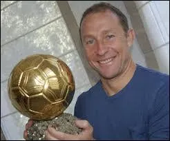 Et voici le tour de Jean-Pierre Papin ! Ballon d'or 1991, il tait rput dans le monde entier grce  ces clbres  papinades  et ses nombreux buts dans quel(s) club(s) ?