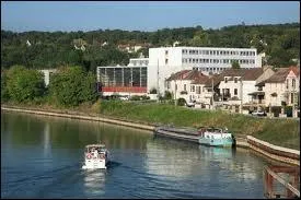 Celle de Champagne-sur-Seine (dpartement 77) se situe en rgion ...