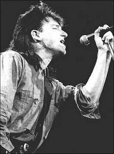  quel concert Bateman et ses camarades s'ennuient-ils fermement, partant mme avant la fin ?