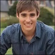 Qui joue le role de Leon ?