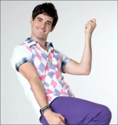 Qui assure la voix d'Andrs ?