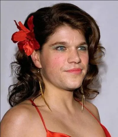 Si vous avez de la mémoire, dans la peau par exemple, vous allez m'identifier !