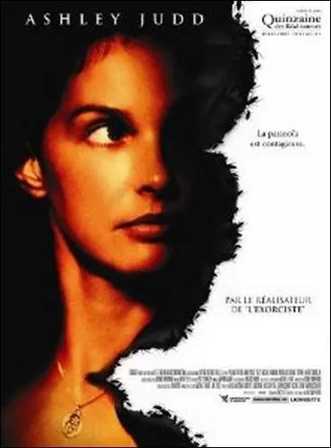 Dans ce film, dont l'affiche est coupe en deux par une range d'insectes rpugnants, elle est une femme traumatise par son ex-mari, qui semble sombrer peu  peu dans la folie... Il s'agit de :