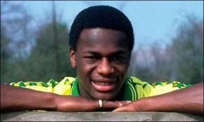Justin Fashanu a joué à Nottingham Forrest, Manchester City, West Ham... Quel était son sport ?