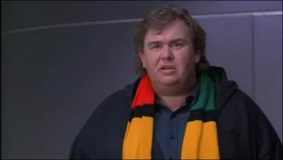 Comment s'appelle John Candy dans le film ?