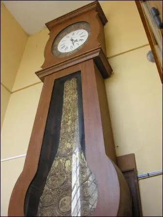 Quel est le nom d'une horloge comtoise d'appartement ?