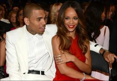 Quel est le nom de celui avec qui elle tait en couple et qui la battait ?