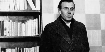 Sous quel nom est plus connu Louis Ferdinand Destouches ?