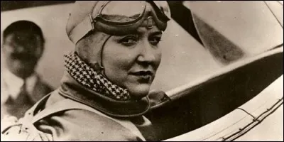 Comment s'appelle ce pilote qui a réussi la traversée entre la France et l'Indochine (Saigon) en 92 heures en 1937 ?