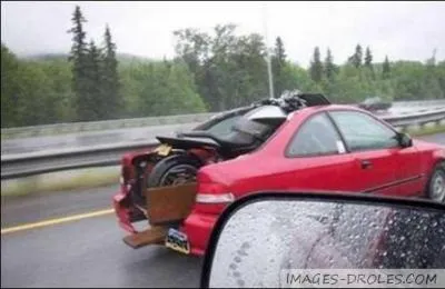 Pour transporter des objets encombrants, ne surtout pas ...