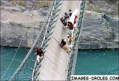 Quel sens permet de rester debout en toutes circonstances ...