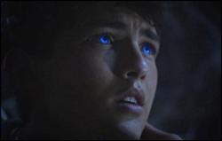 Qui a tu Derek tant jeune pour avoir les yeux bleus dans Teen Wolf ?