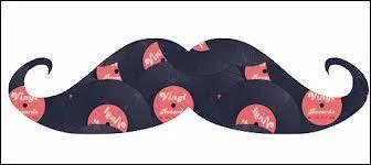 Qu'y a-t-il  l'intrieur de la moustache ?