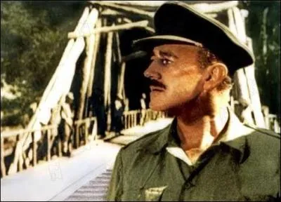 Août : Dans quel film dont l'action se déroule en Birmanie, Alec Guinness a-t-il tenu le rôle du colonel Nicholson ?