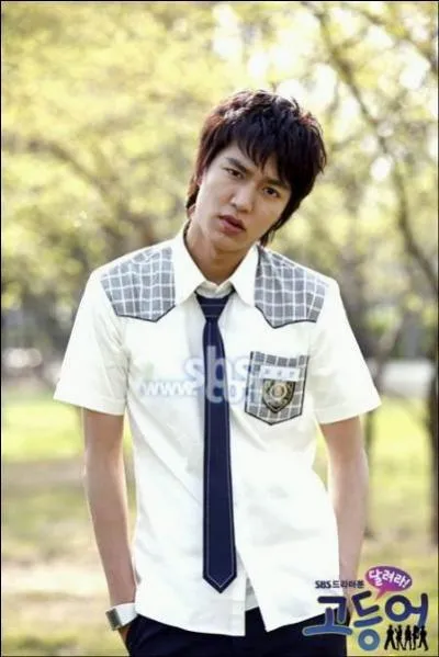 Quand a-t-il dbut sa carrire en tant qu'acteur principal ?