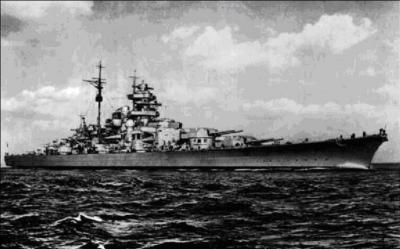 Le 18 mai 1941, un bâtiment de guerre allemand quitta son port. Il fut pris en chasse par les anglais. Il réussit à couler un de ses adversaires. Il fut endommagé par une attaque d'avions du porte-avions « HMS Ark Royal ». Les Anglais le rejoignirent et le détruisirent. Ses marins furent obligés de le saborder.Quel est ce navire ?