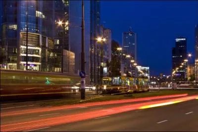 Varsovie est la capitale de la Pologne :