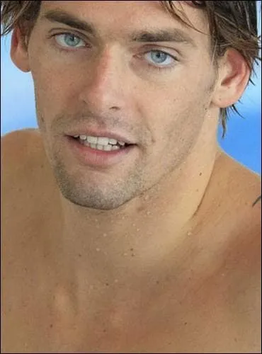 Camille Lacourt a dclar : Avant de rencontrer Valrie, je ne rsistais pas vraiment. Les femmes me plaisaient trop ! . Mais de quelle Valrie parle-t-il ?