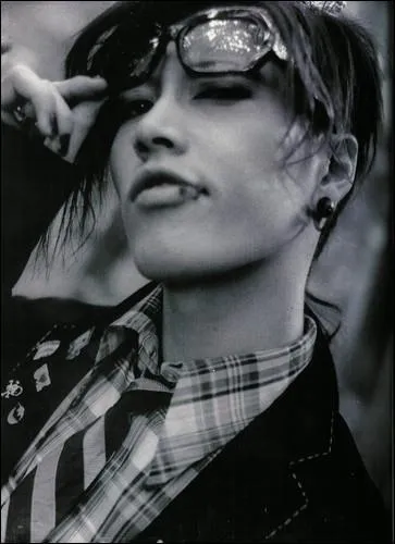 De quel instrument -miyavi- joue t-il ?