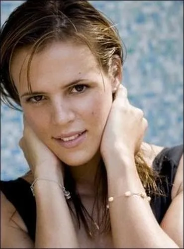 Laure Manaudou a un tatouage sur l'paule droite. Que reprsente-t-il ?