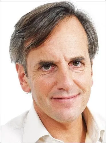 Quel magazine d'investigation Bernard de la Villardire prsente-t-il ?