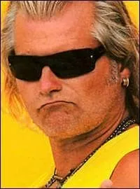 L'ancien entraineur de Laure Manaudou a t recrut par Cyril Hanouna pour intgrer l'quipe de Touche pas  mon poste. Quel est son nom ?