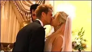 Avec qui s'est-il mari� � Las Vegas ?