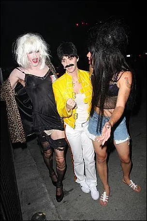 Qui prend l'aspect de Freddy Mercury ?