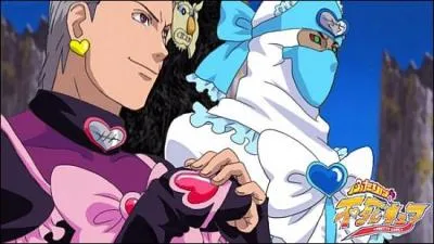 Lesquels sont en tenue de princesse avec de petits coeurs ?