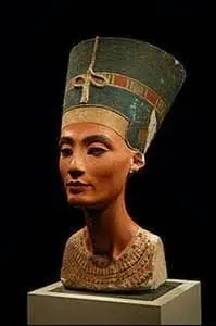 Qui tait le mari de la reine Nfertiti ?