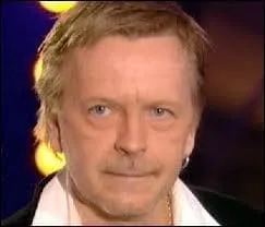  ___________________ de quand j'avais, disons dix ans, me reviennent souvent. Pas toujours, mais mettons tout l'temps :