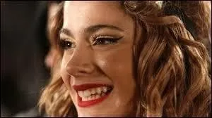 Et de quelle chanteuse/actrice est-elle fan ?