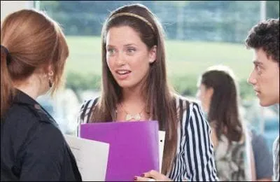 Qui a enferm Tara dans le placard avant la reprsentation ?